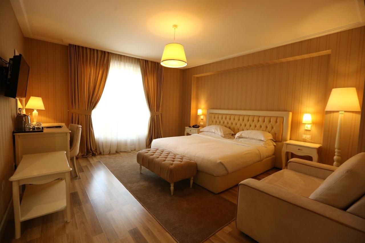 Palace Hotel & Spa Durrës 외부 사진